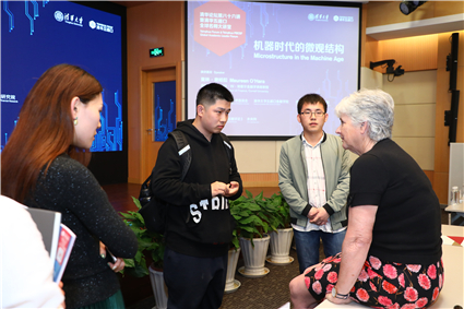 4-图为会后奥哈拉教授与参会员工亲切交流_副本.jpg