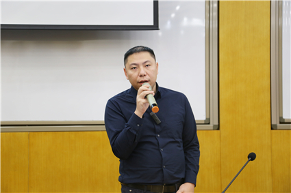 梁宇_副本.jpg