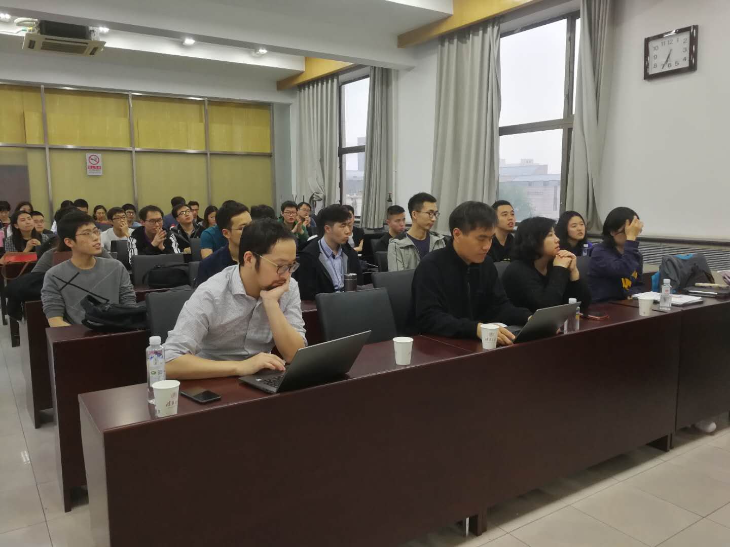 图1-全体新生支部参加学风大讨论.jpg 图1-全体新生支部参加学风大讨论.jpg